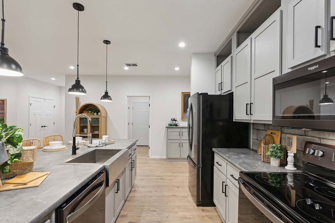 The Belvora Heritage | 1500 sqft Modern American Gabled Home