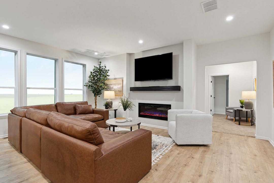 The Belvora Heritage | 1500 sqft Modern American Gabled Home